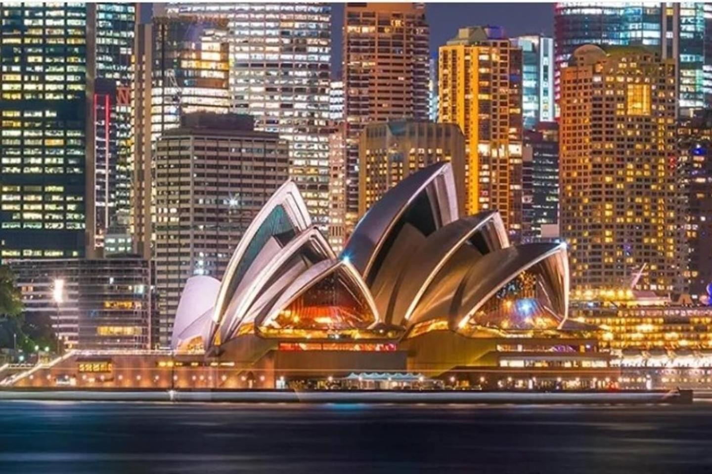 Spacious Quadruple - Nearby Station And Park - Close To Chinatown - Shared Bathroom Sydney