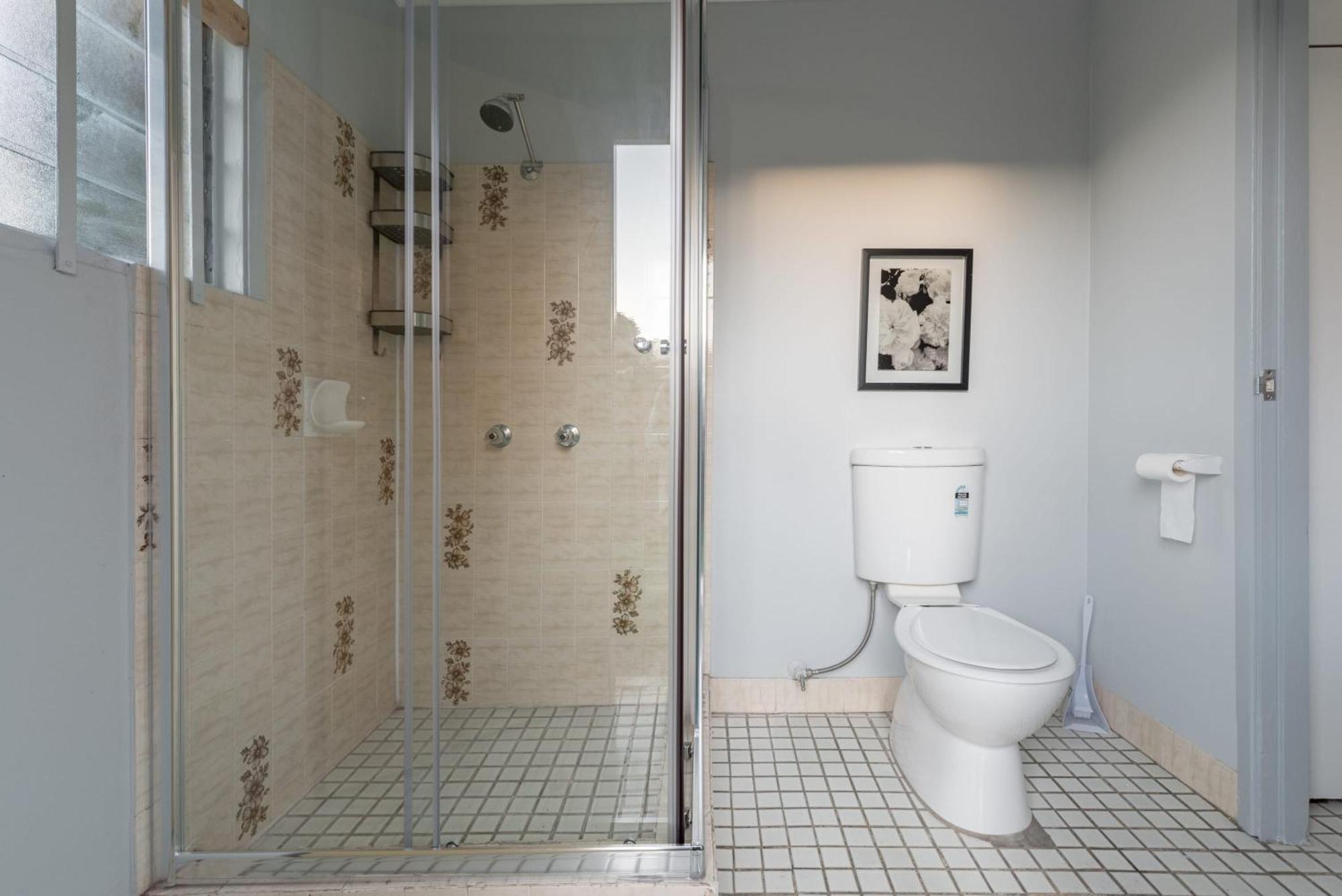 Guest house Spacious Quadruple - Nearby Station And Park - Close To Chinatown - Shared Bathroom