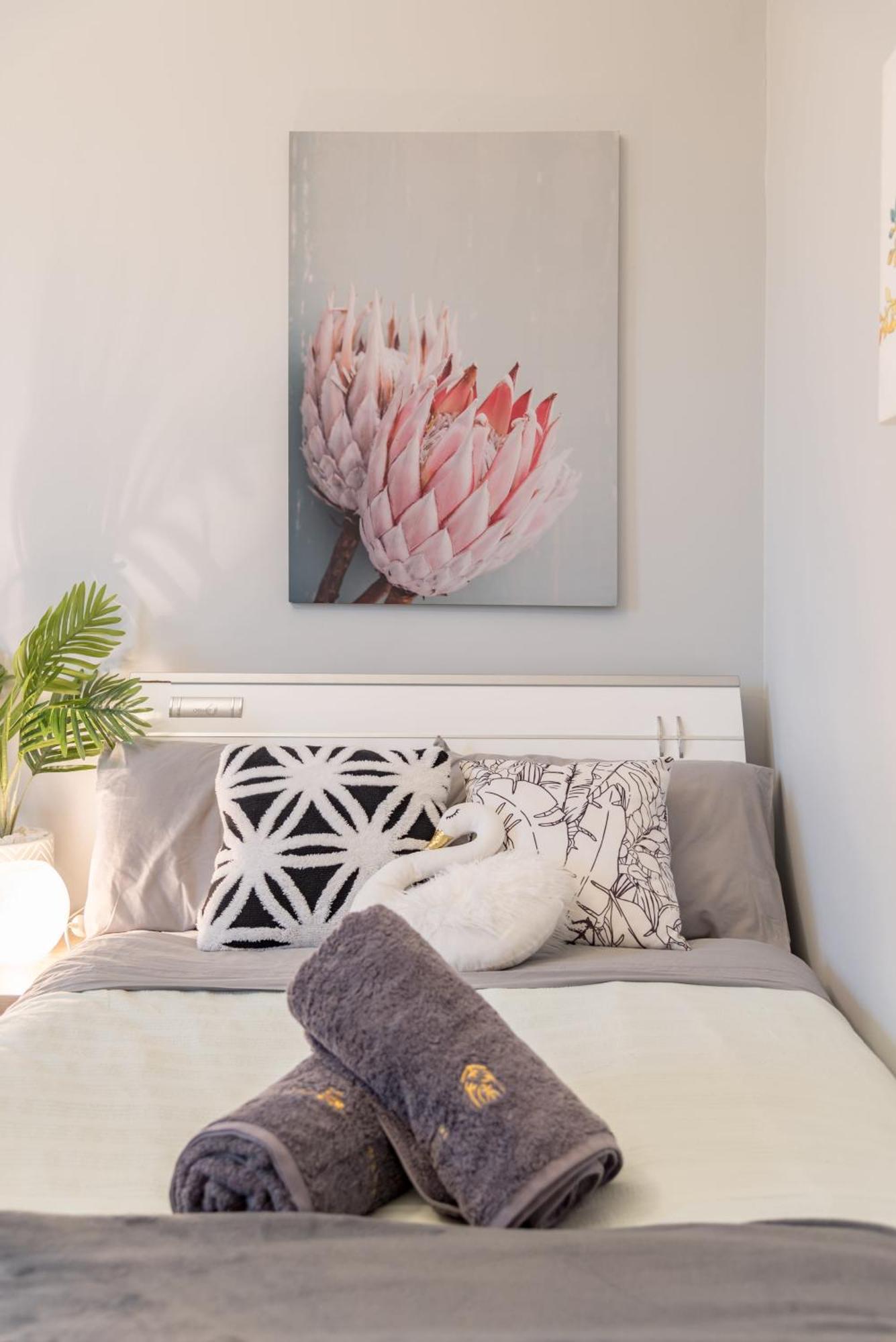 Spacious Quadruple - Nearby Station And Park - Close To Chinatown - Shared Bathroom Guest house