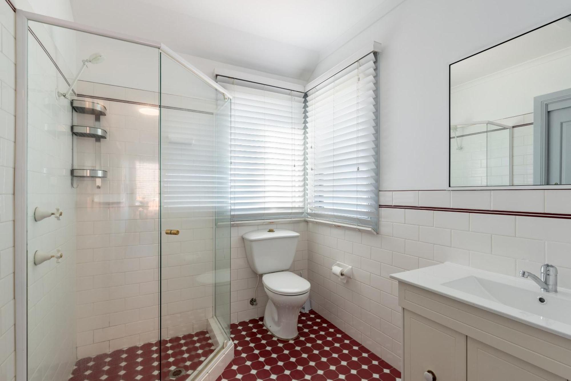 Guest house Spacious Quadruple - Nearby Station And Park - Close To Chinatown - Shared Bathroom